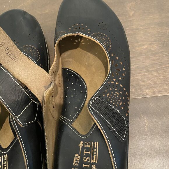 L’Artiste Black Leather Mary Jane Flats with Classic Design - Picture 7 of 15